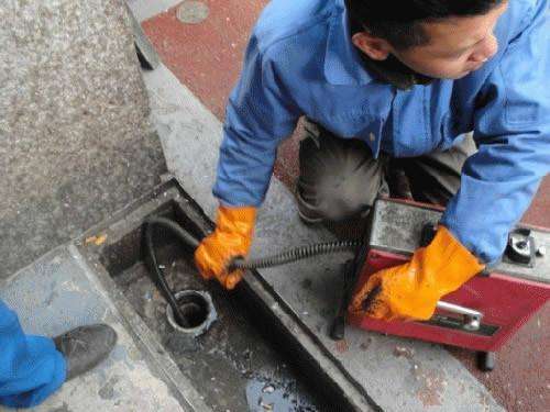 桥头镇疏通下水道