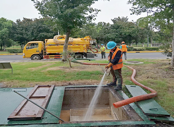 桥头镇化油池清理